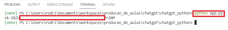 Terminal com o comando python app.py em destaque e, na linha seguinte, a chave exibida (oculta por uma tarja)