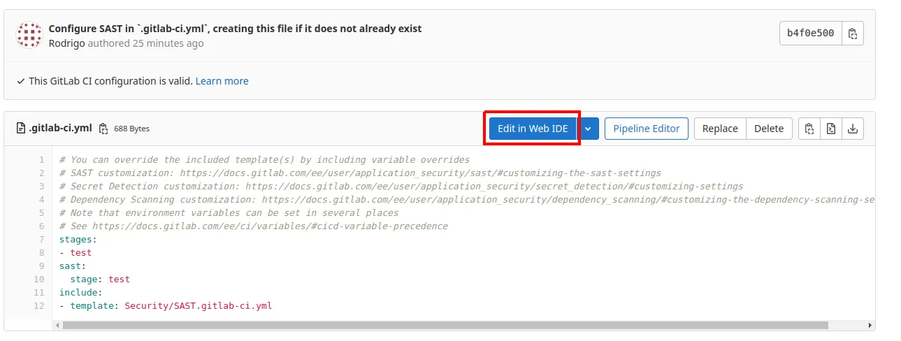 Visualização do arquivo .gitlab-ci.yml com o botão Edit in Web IDE destacado