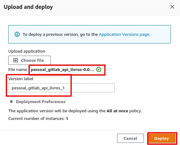 Diálogo Upload and deploy com o arquivo pessoal_gitlab_api_livros-0.0.1-SNAPSHOT.jar escolhido e o Version label pessoal_gitlab_api_livros_1