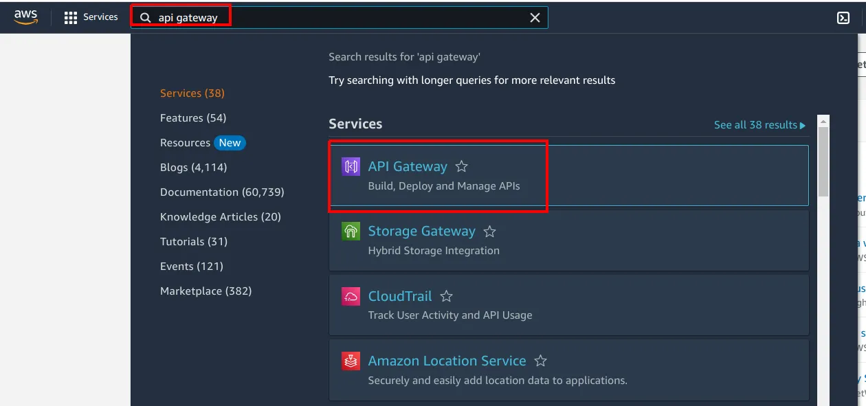 Barra de pesquisa do console com o texto api gateway e o serviço API Gateway destacado nos resultados
