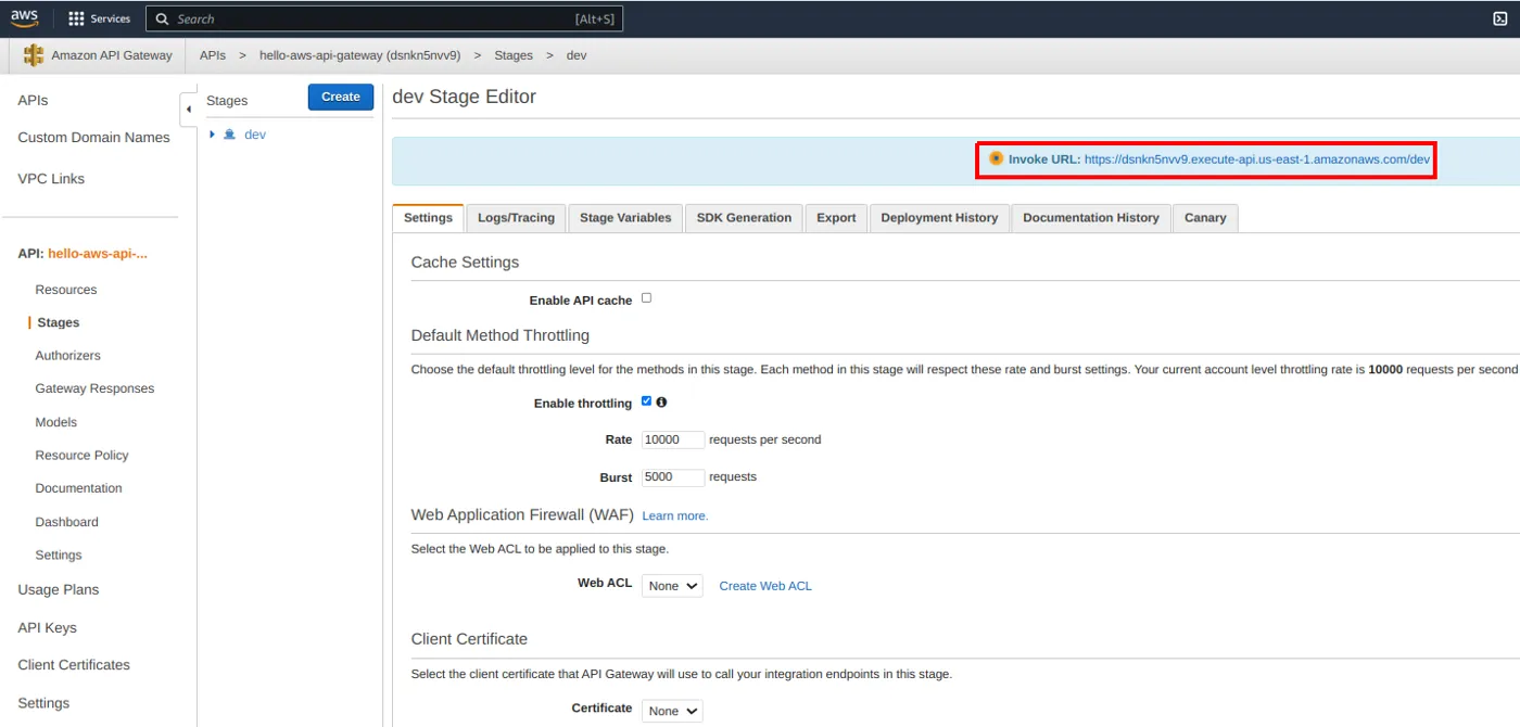 Editor do estágio dev com a Invoke URL destacada no topo