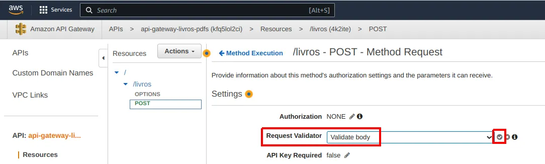 Campo Request Validator com a opção Validate body selecionada e o botão de confirmação destacado