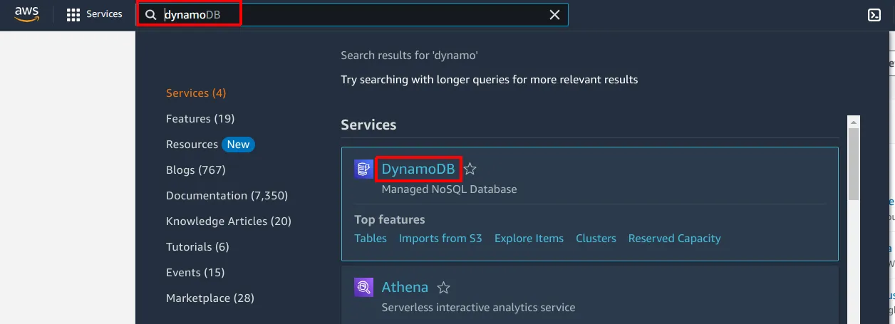 Barra de pesquisa do console com o texto dynamodb e o serviço DynamoDB destacado