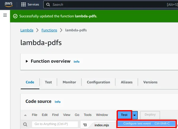 Editor de código da Lambda com a mensagem de função atualizada e o menu Configure test event destacado abaixo do botão Test