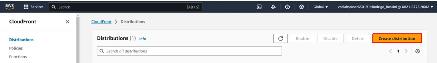 Página Distributions do CloudFront com o botão Create distribution destacado